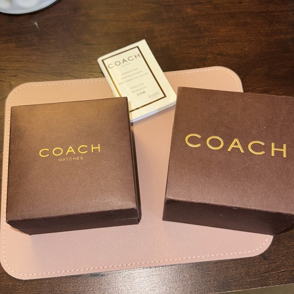 Coach watch with box - Picture 6 of 6